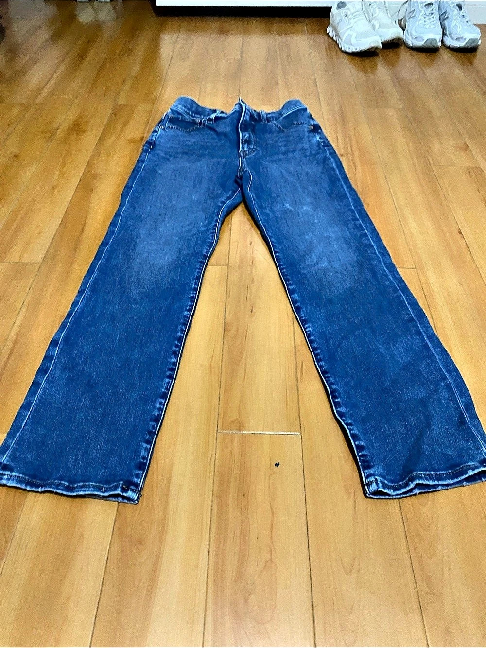 Express '90s Slim Super High Rise Blue Jeans Size 4
